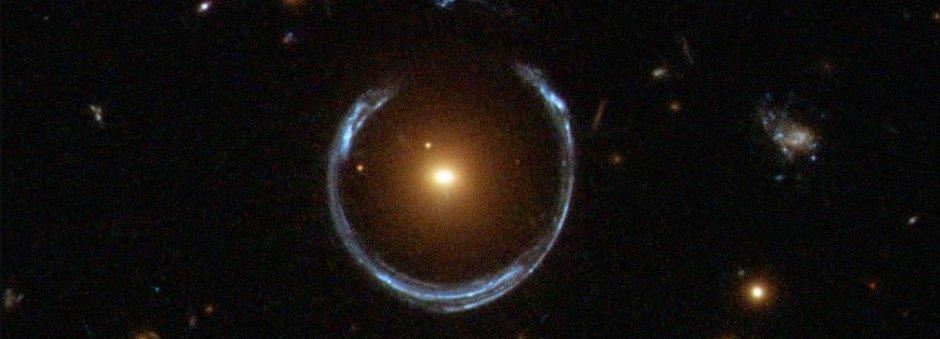 Einstein Ring1